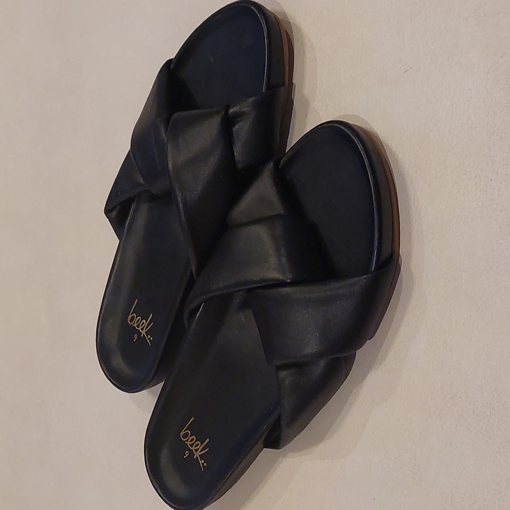 Beek Mango Black Slide Sandals